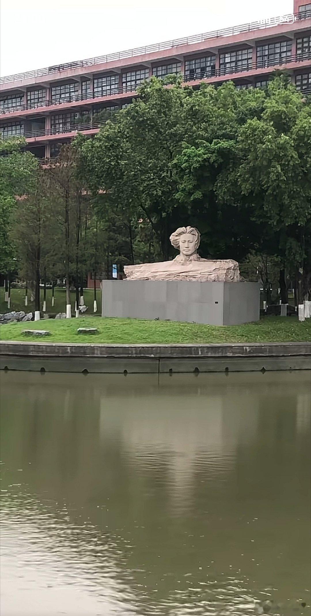 他是中国历史上最伟大的人