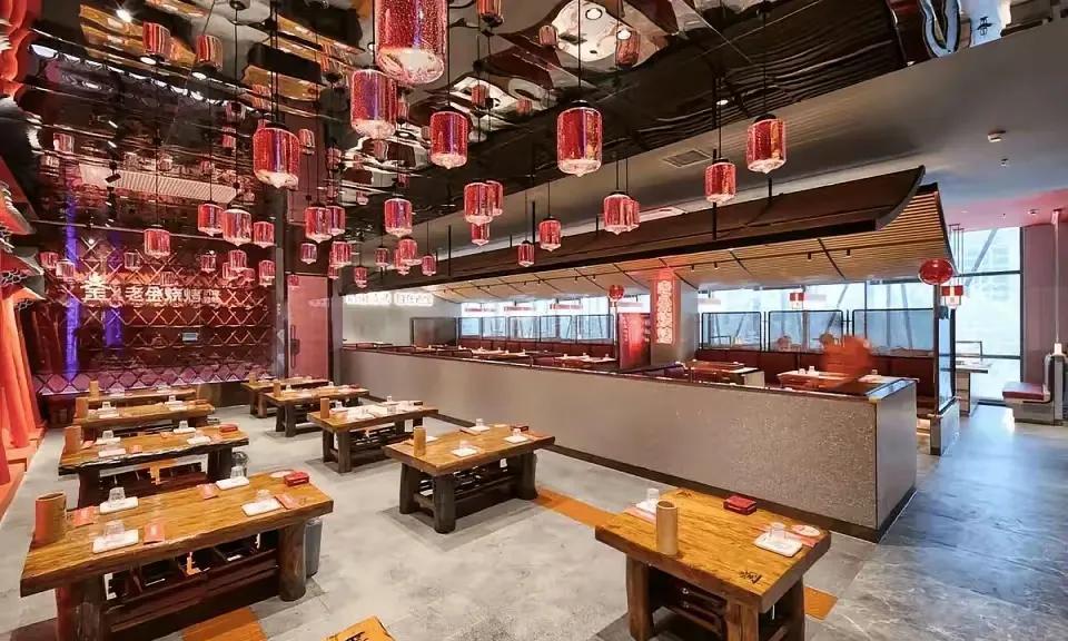 餐饮打工人，天塌了。9月1日起，工资本就很低的打工人，强制上社保。有些本来