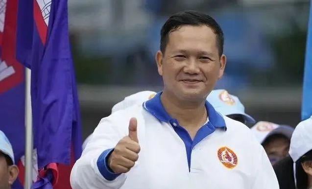 洪森的儿子到底怎么样？先说说他那学历，美国西点军校毕业，还有纽约大学的文凭，