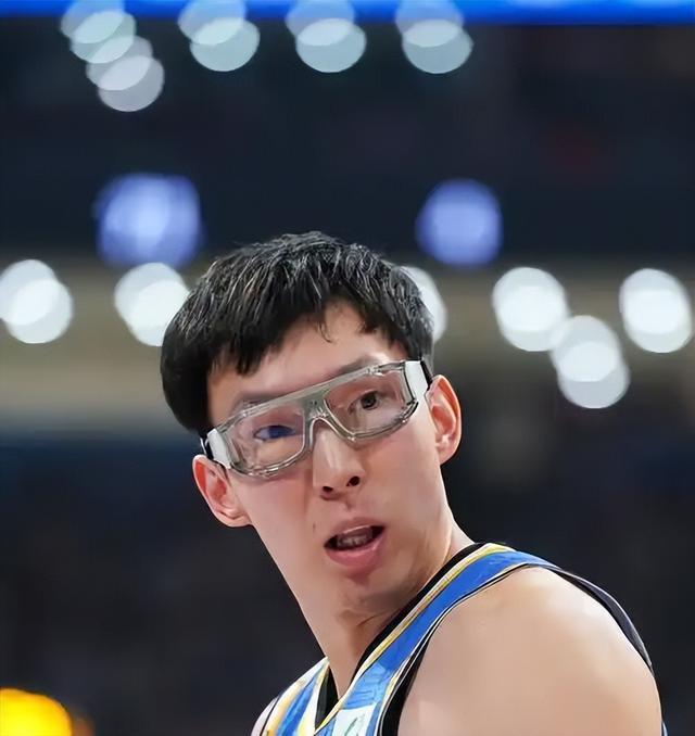 这段时间，坊间有关北汽男篮教练的话题多起来了，是续约许利民？还是新聘小诸葛李楠？