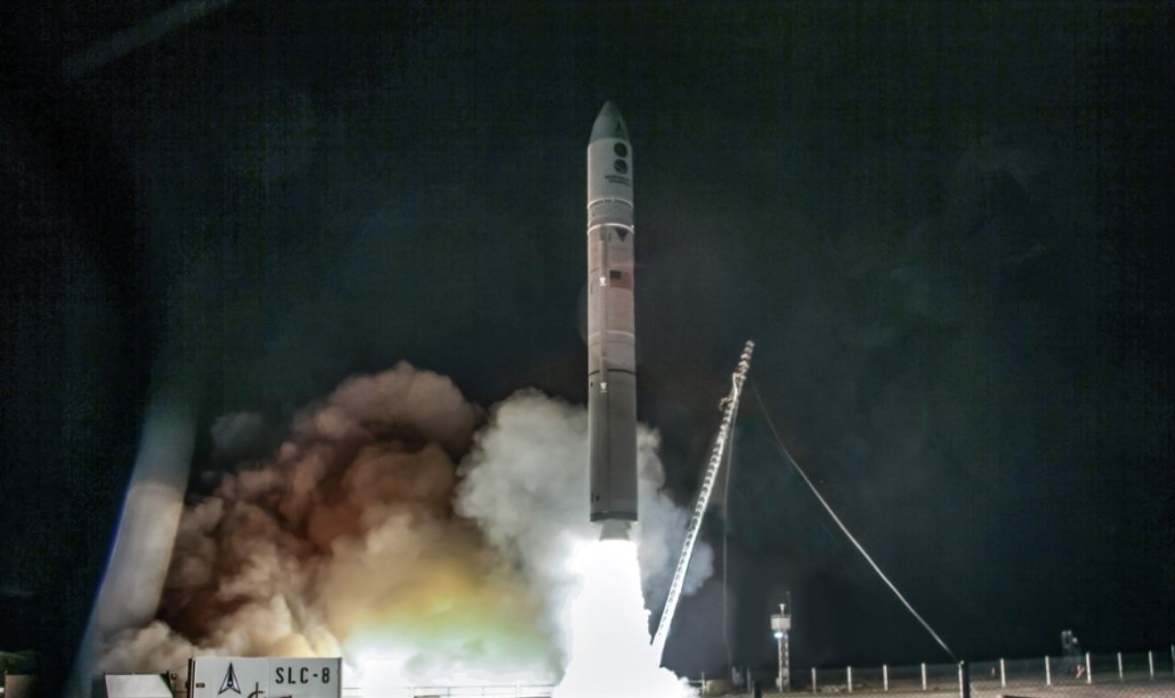 美国🇺🇸成功发射航天军事军事卫星！【美“太空系统司令部”4月7日报道，美国