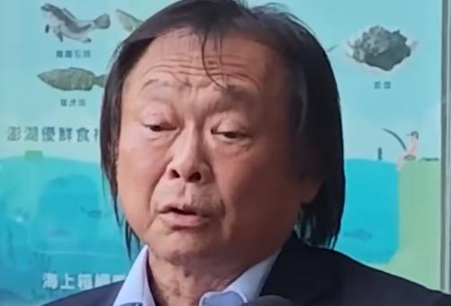 民进党“立委”王世坚昨天受访表示，自己过去是最早批评马英九的，曾经还有一个美名“