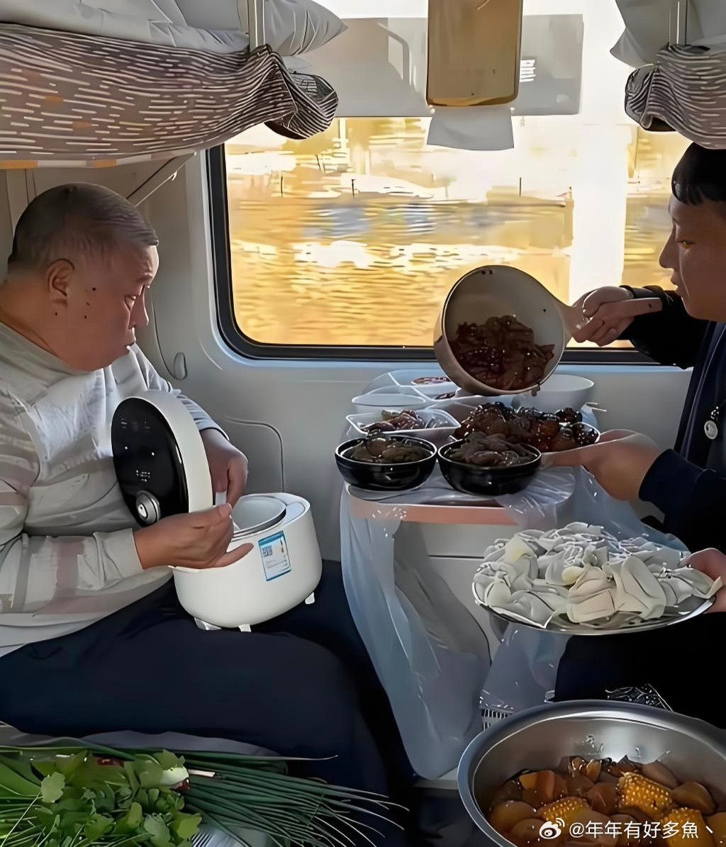 高铁上居然可以这样干？！周围没人吗