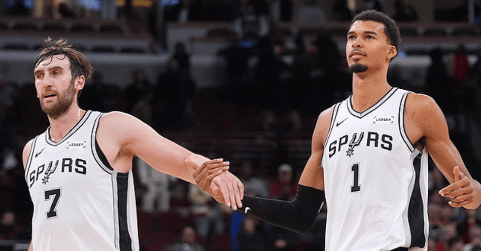 文班: 像科内特这样的盖帽高手不多, 和他打球我感觉很棒