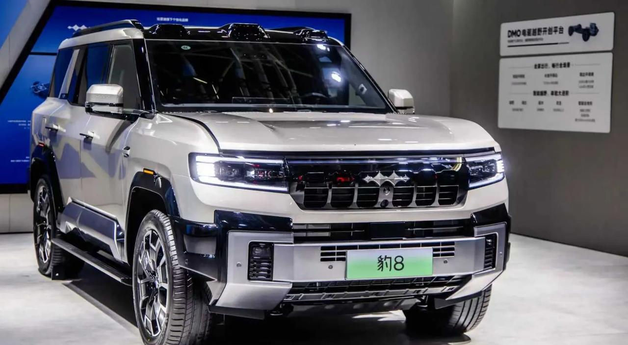 37.98万起！方程豹豹8大五座版华为智驾+云辇-P全标配10月20日，