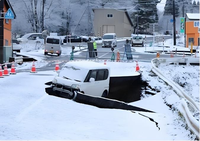 14死198伤！中日航线熔断后果显现，高市赌错了，美国帮不上忙1月26日那天，