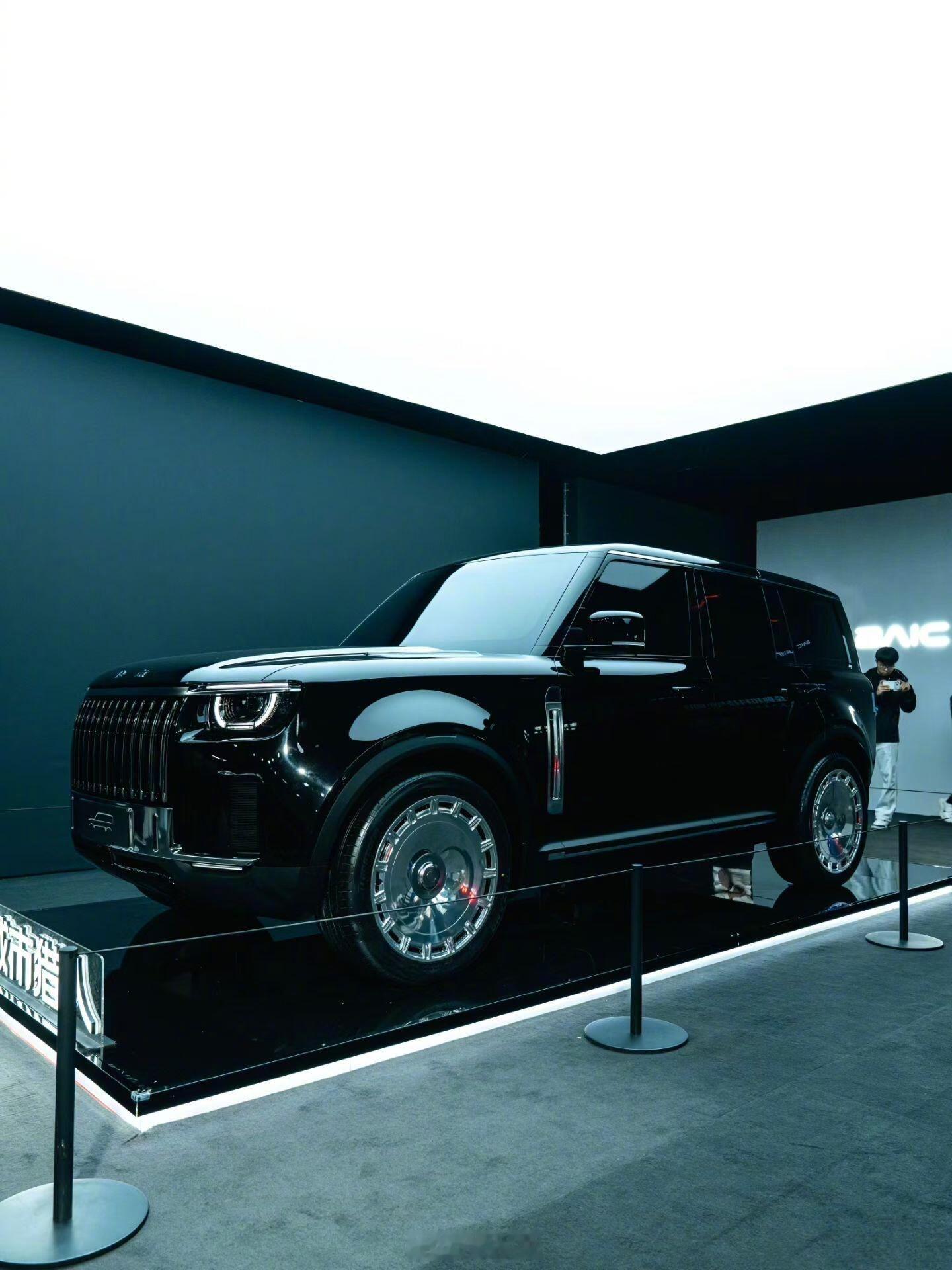 一个卫士、一个大G？这也太那啥了，你们怎么评？2026北京车展