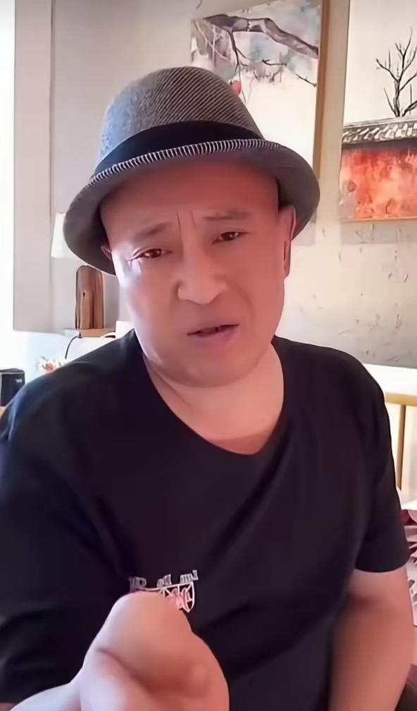 赵四坦言吐露大实话：跟着赵本山拍戏这么多年，在分红上面，徒弟们拿到手的收益并不算