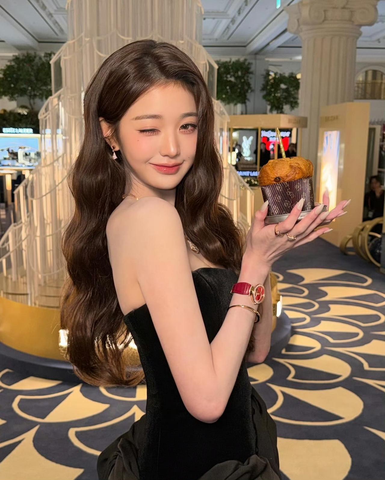 元英女神[滑稽笑]张元英