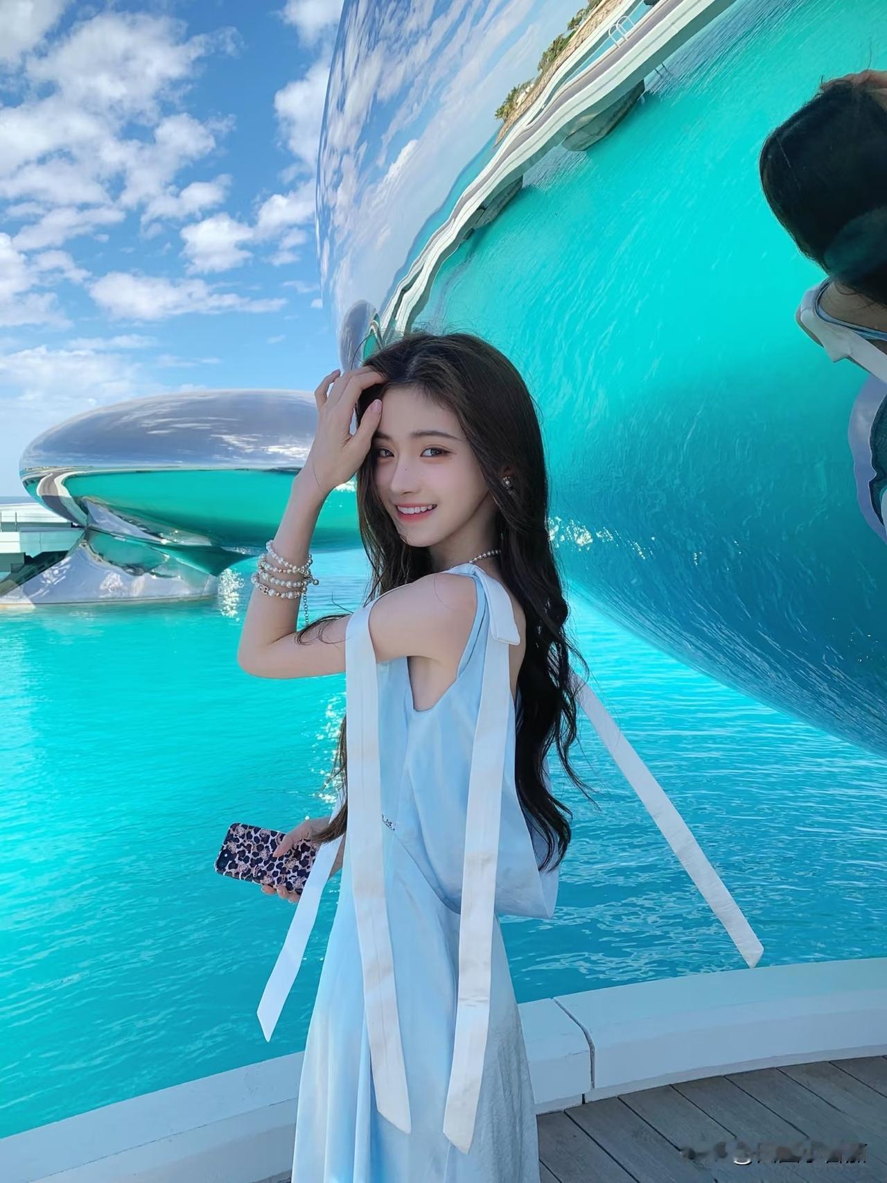 什么样的女人才最有魅力呢?同一片海，两种灵魂你心中的顶级美女是谁？