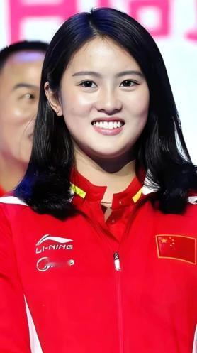 国家体育总局的一纸公示，让很多人反复确认那个名字和职称：陈若琳，33岁，正高级