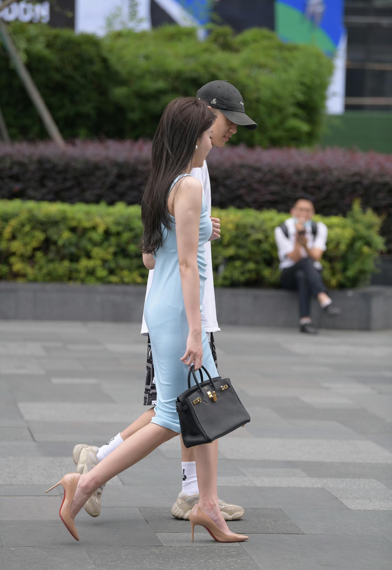 热恋中的美女