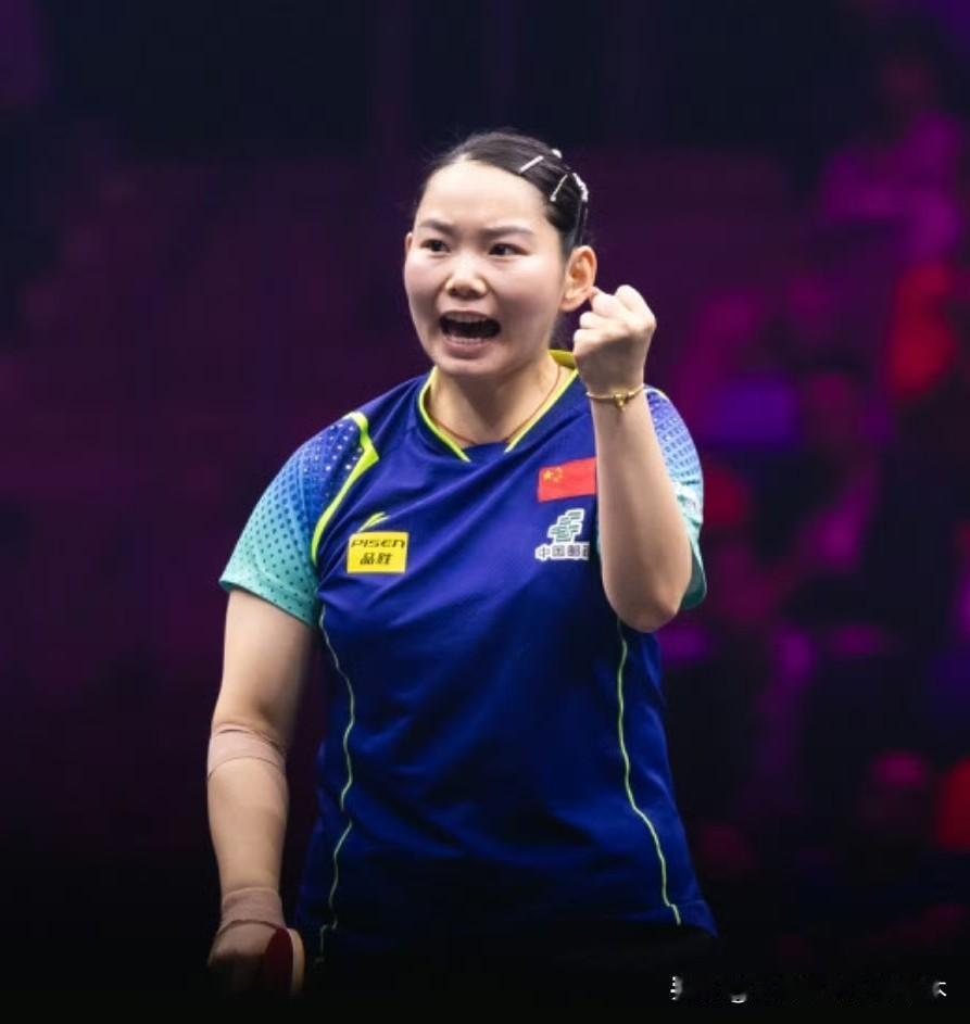 何卓佳还能打上来吗？27岁了，世界排名第三十位，一直以来都是孙颖莎的专属陪练，