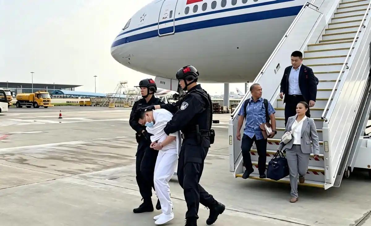 为什么平时对中国横眉冷对的美国，这次却这么配合把刘瀚文送回来？7月20日刘瀚文移