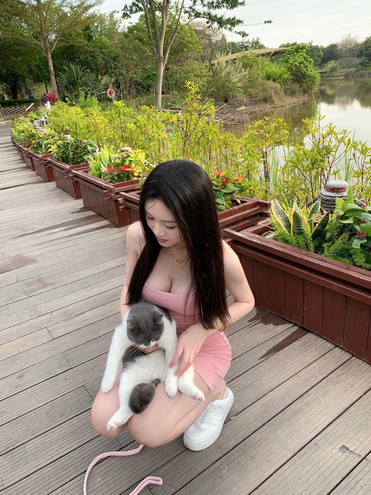 爷爷告诉我的一些人情世故，建议收藏：1、见人多称呼，嘴甜不吃亏，长辈喊叔姨，同辈