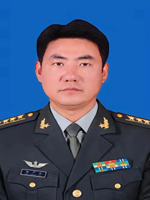 全军喊得震天响的“踏平朱日和，活捉满广志”，藏着这位蓝军旅长最硬核的实战底气。他