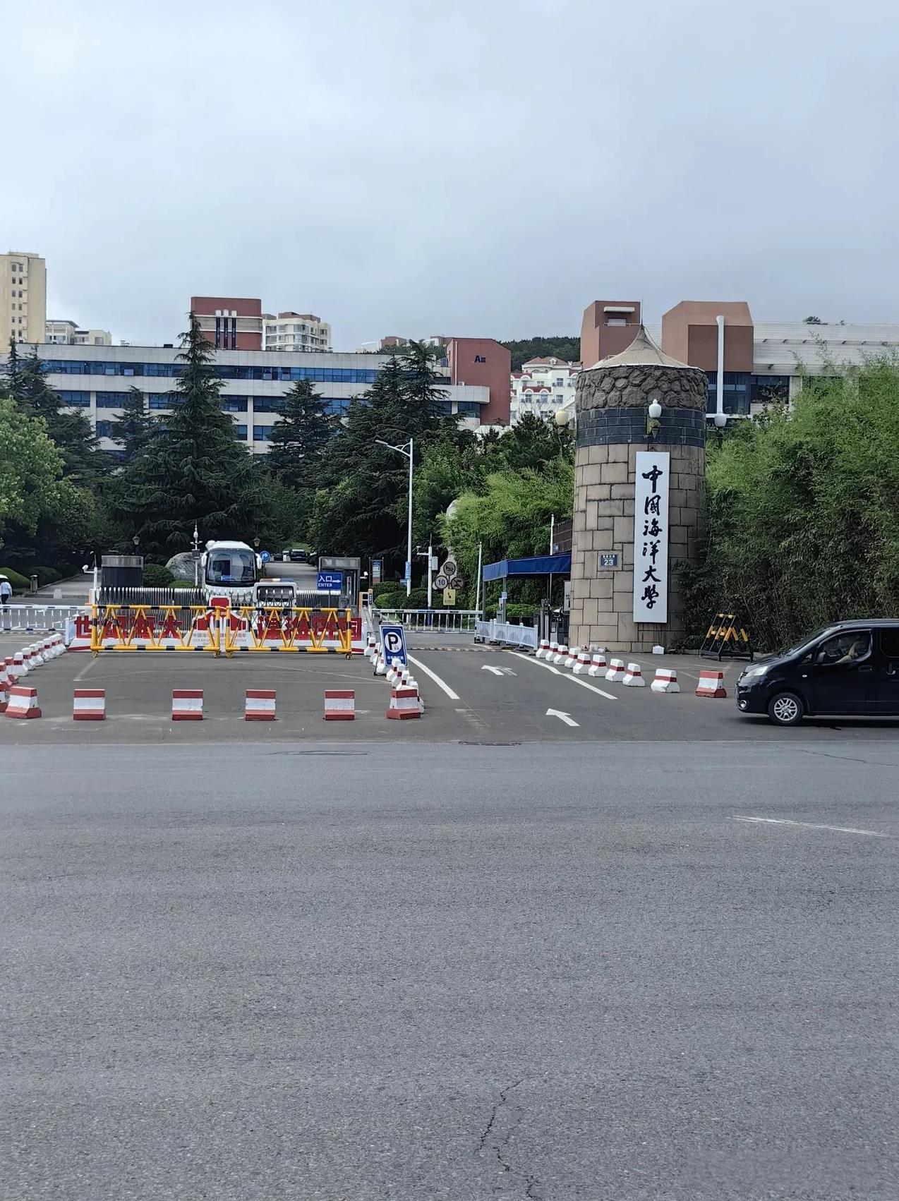 住在烟台的外地人，今天因故来到了青岛，两个海边城市，差距真的不小。青岛的空气明