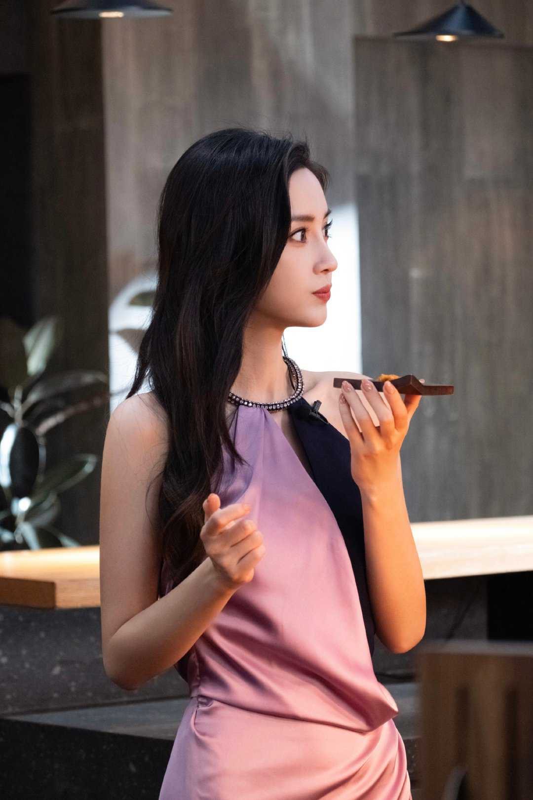 angelababyangelababy一万份的欢喜，每一份都与你有关，世界