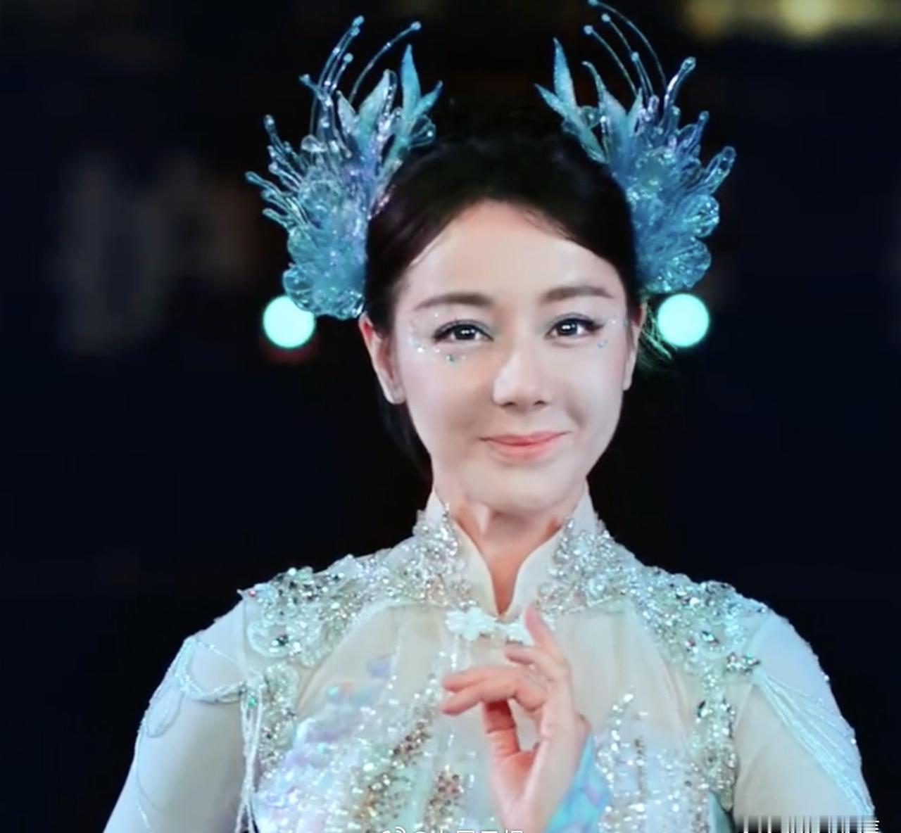 32岁被说脸僵，37岁的刘亦菲却上热搜。女明星的花期，这次不按常理出牌。你去