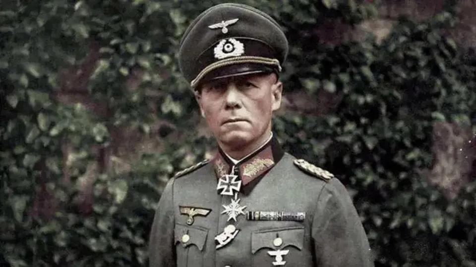 “爸爸，你要死了吗？”1944年10月14日，15岁的曼弗雷德死死盯着德国陆军元