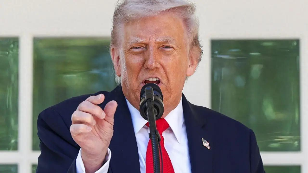 美国的国债已经达到38万亿了，这对于美国来说，算什么？就是美国都是国债，一分钱没