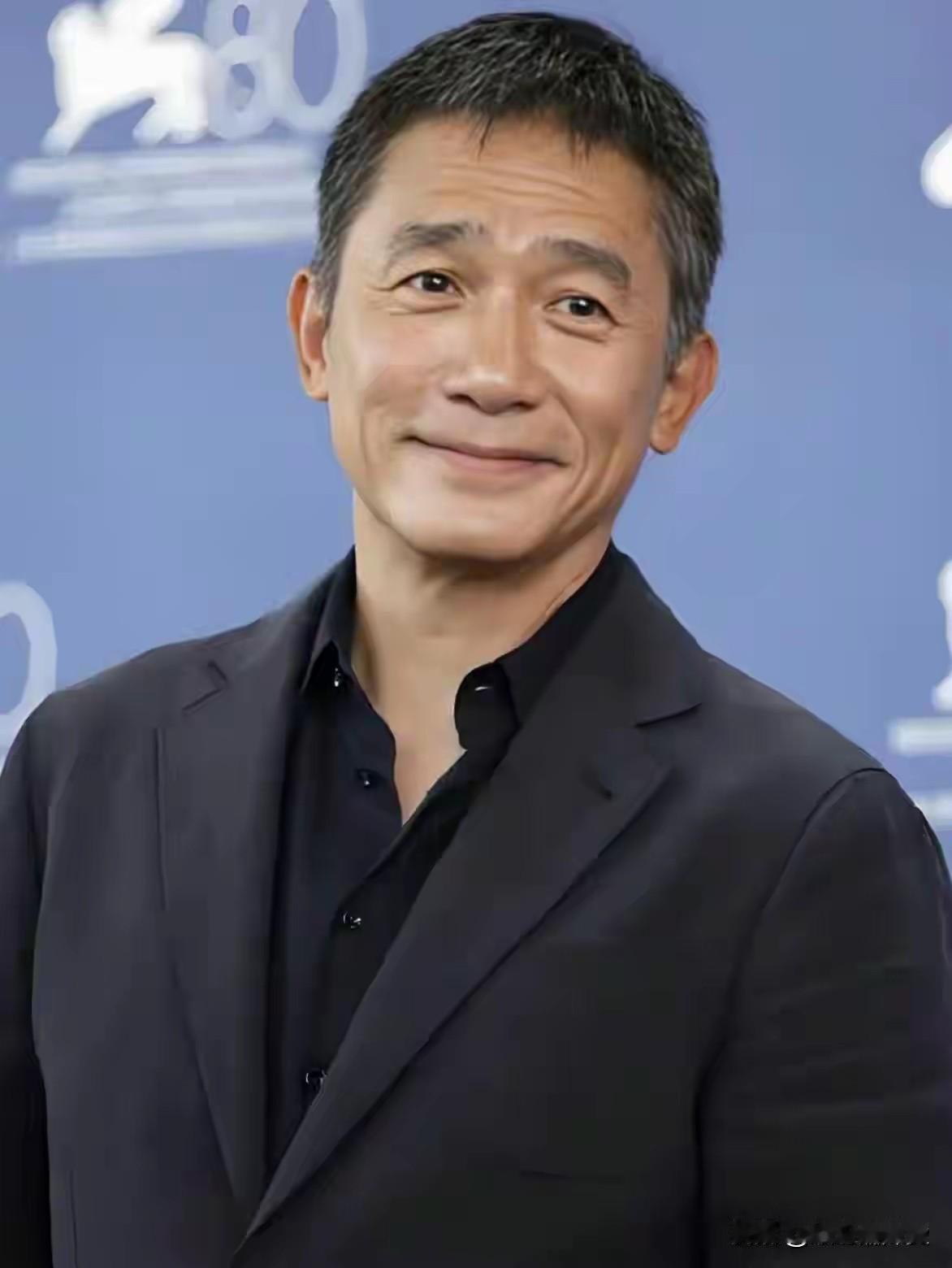 没事总往日本跑的63岁男演员梁朝伟终于亲白了，原来他不亲日，住在日本是有原因的，