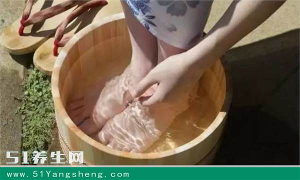 女人泡脚好处多, 时间决定效果, 泡脚时间多长为最好?