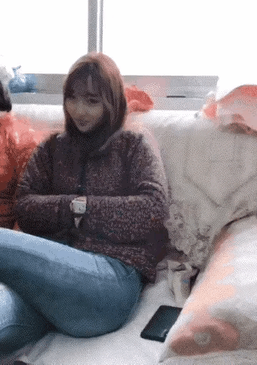 不管在外边穿的多么光鲜亮丽，回到老家大花棉袄统一安排上。