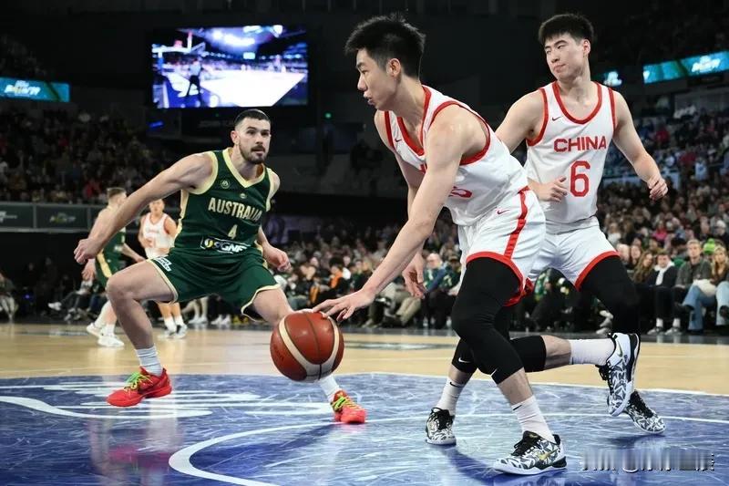 男篮亚洲杯中国以1分惜败澳大利亚，好可惜的一场比赛，中国男篮小伙伴打出了这十