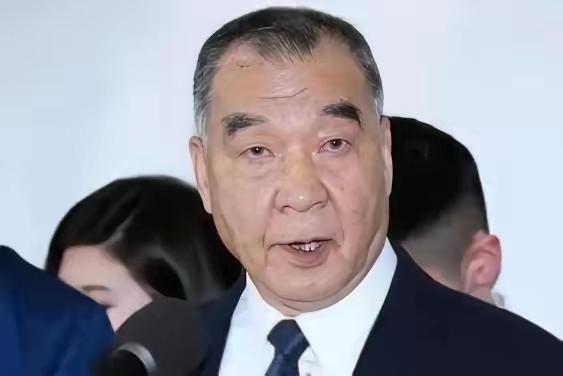 你要打多久我就陪多久！只要大陆战机敢越线，台军就开第1枪击落。这话不是街头