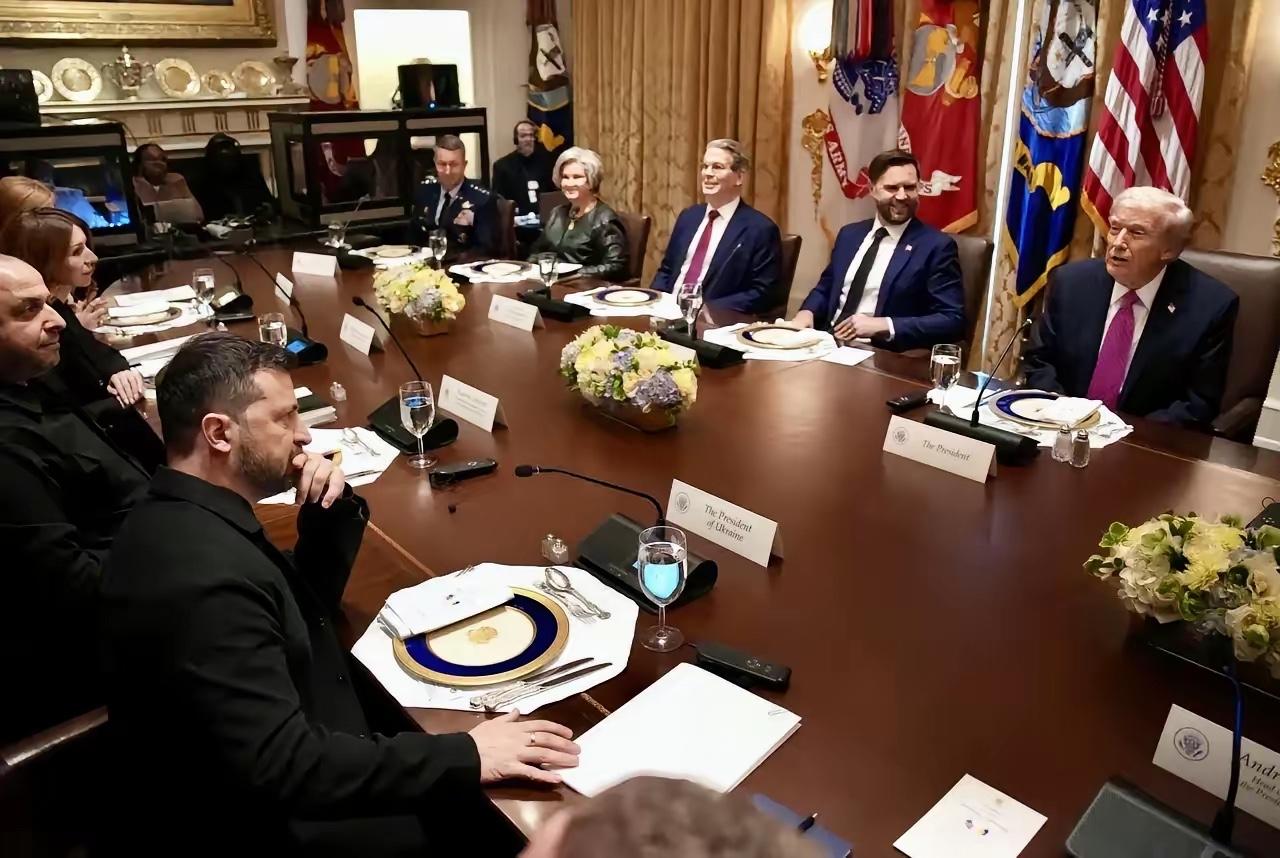 最新：克里姆林宫拒绝了欧洲提出的19点和平计划。这个计划是乌克兰、美国和欧盟在瑞