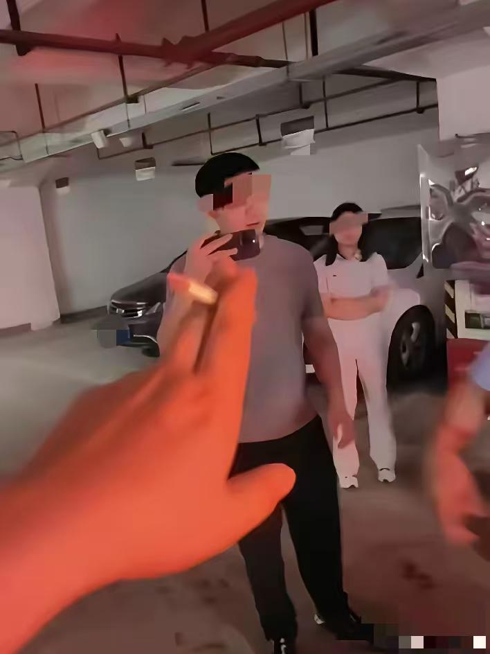 长沙市联合调查组通报来了，占车位事件的关键人物雷某某。也就是彭某某的男朋友，