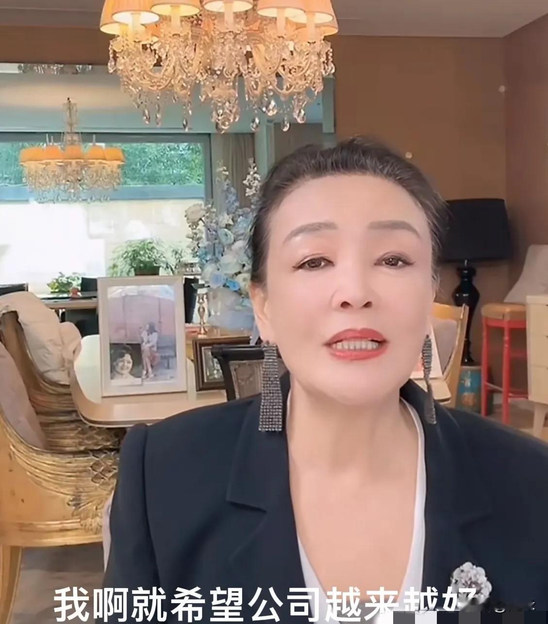 张兰疑似回应来了！近日马筱梅直播时，说自己会在湾湾坐月子。由此引发网友替汪家担