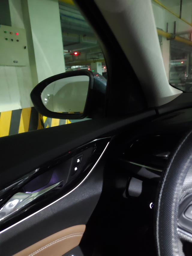 关于异响各位大佬有没有不知道是中控还是后视镜哪里，不定时的有滋滋滋的声音，一会