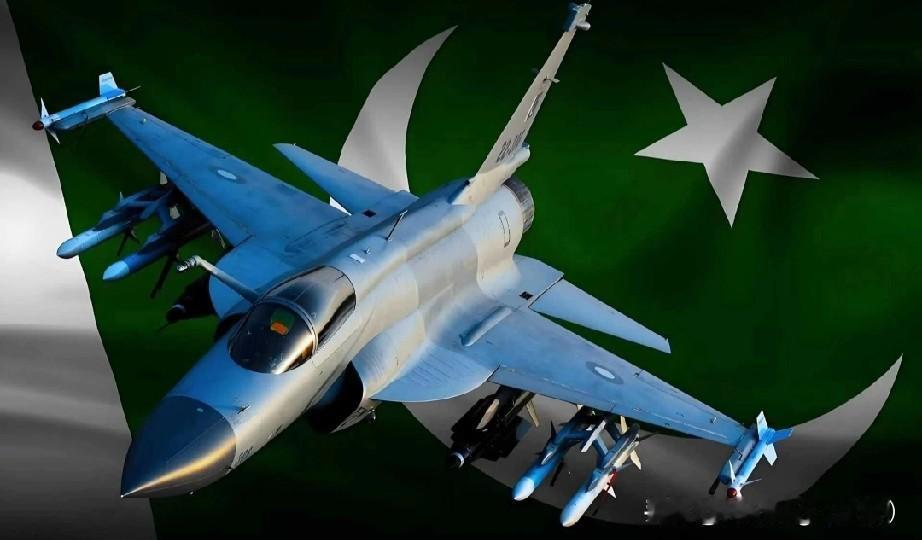 JF-17枭龙战机爆单了...阿塞拜疆直接下单40架，利比亚也敲定16架，还