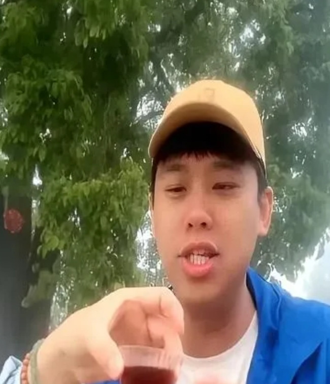 真是笑不活了，葛斯齐这次真是较真啊。葛斯齐这两天在忙什么呢？你一定想不到。他