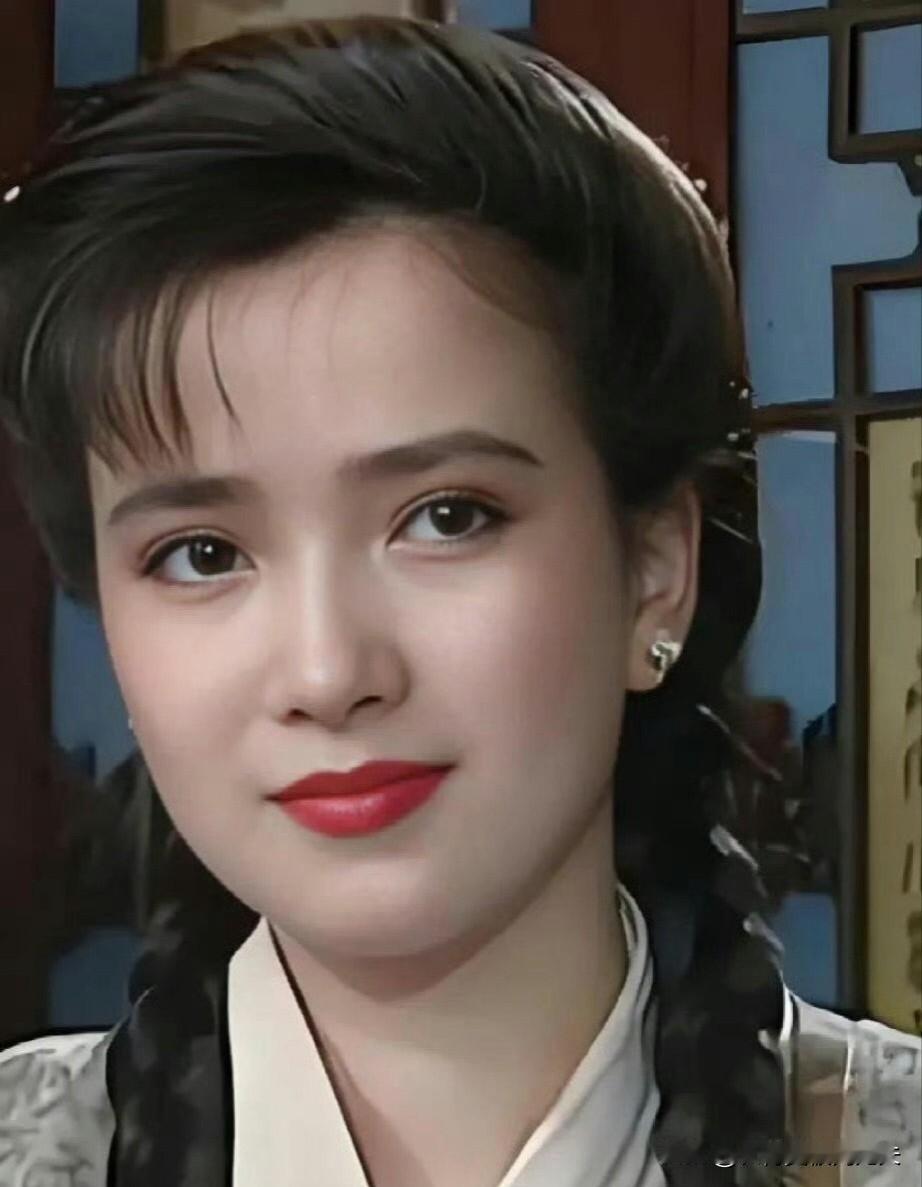 何晴的父母真有远见！在那个温饱都成问题的七十年代，他们发现女儿文化课成绩普通后