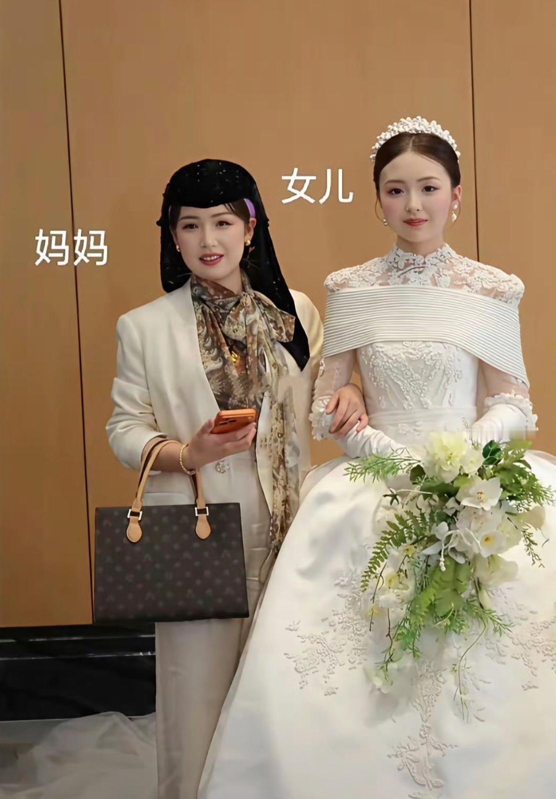 新娘的妈妈才32岁，回族人好漂亮​​​妈妈美女人像群
