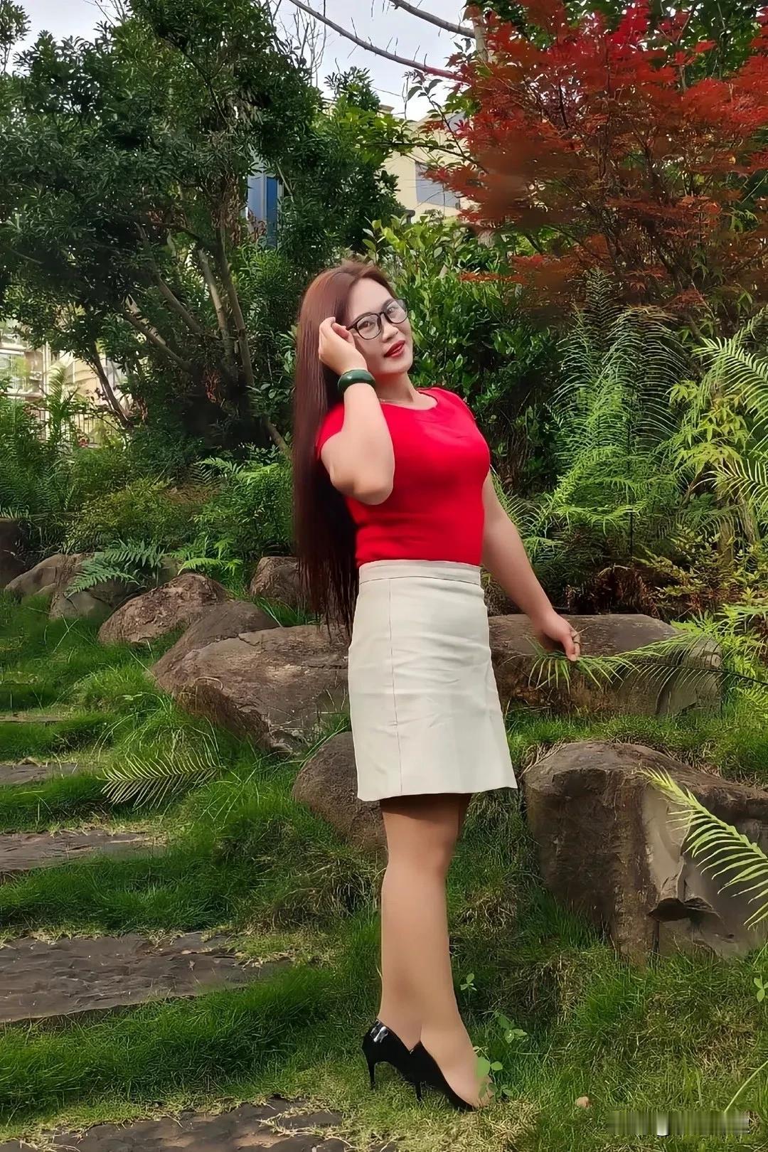 年少不知阿姨好
