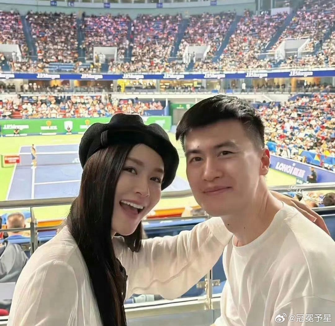 原来这就是文咏珊的富豪老公。