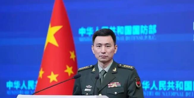中国应该公开警告任何国家，谁胆敢攻击中国大陆本土目标，无论从哪里发动攻击，中国在