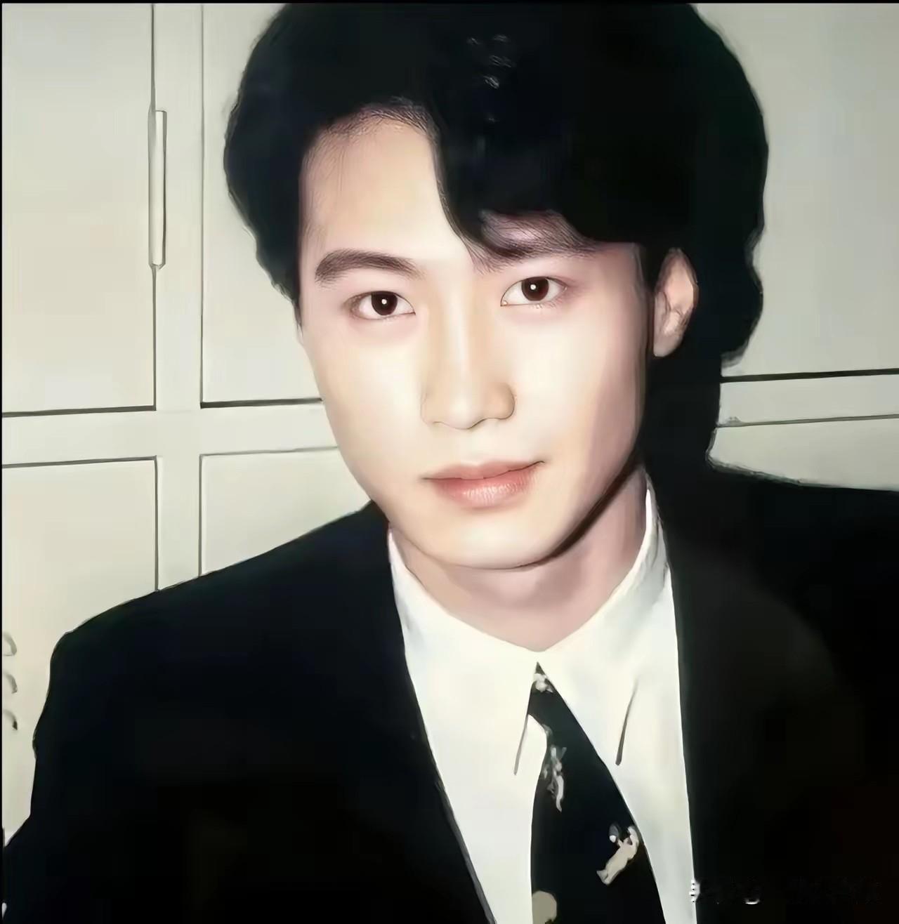 黎明啊黎明，你藏的也太深了！上网查了才知道，快60岁的他以前竟然做过这么