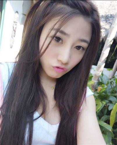 笑话：一位穷亲戚，提着49个土鸡蛋来医院看望我父亲。亲戚在医院的一个多小时，