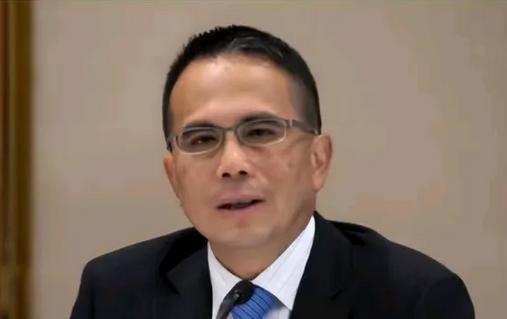 香港政府这次是真硬气！李泽钜的续任申请直接被拒绝了，连个台阶都没给，简直是当着全