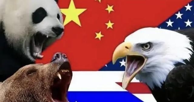 中俄美三角关系正在发生剧变！昔日中美俄三强鼎立，两弱制衡一强，俄乌冲突后俄罗斯战略空间受到牵制，中俄