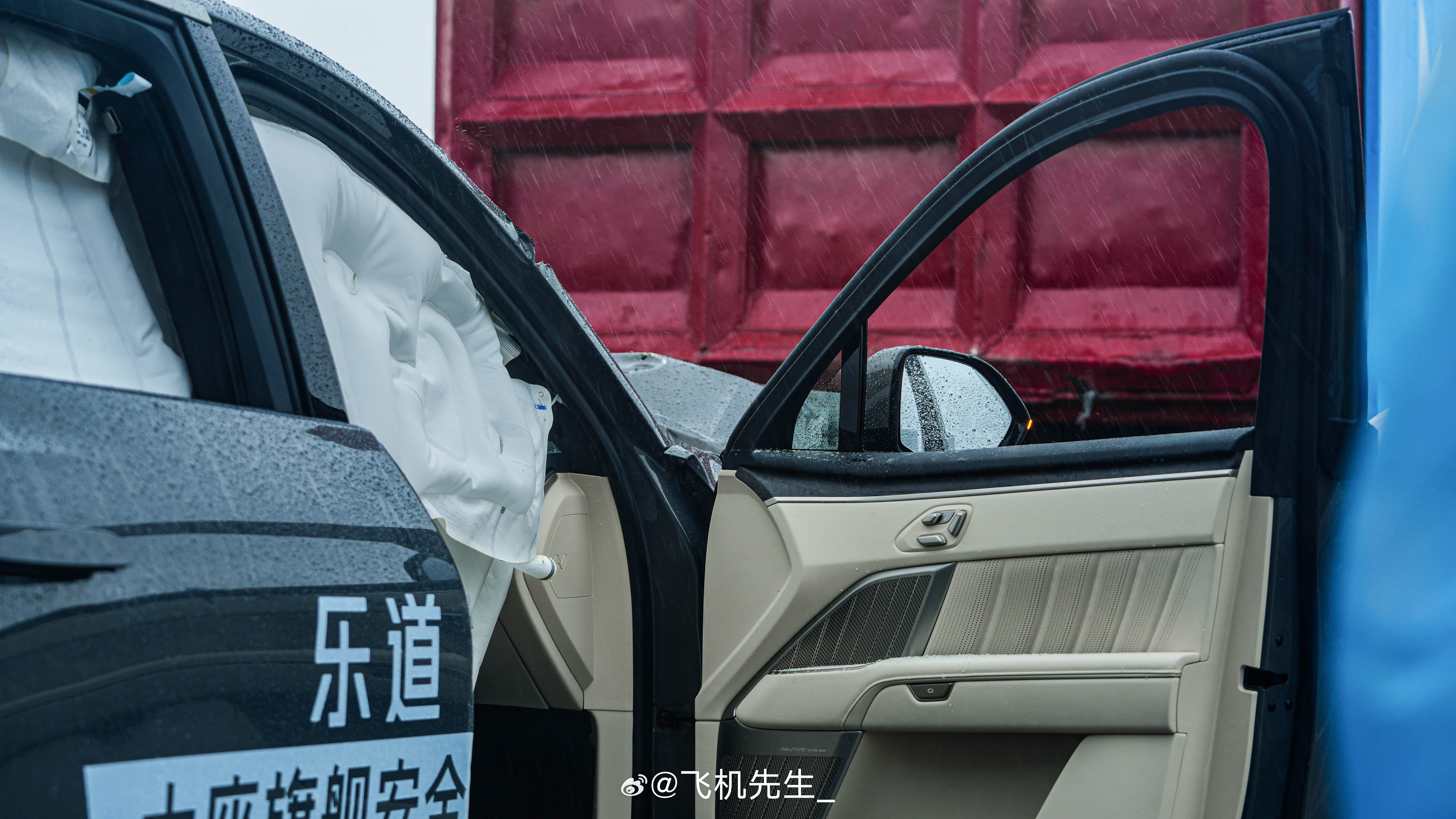 乐道L90的碰撞测试公布，大六座SUV原生安全设计：1、因为车头有65