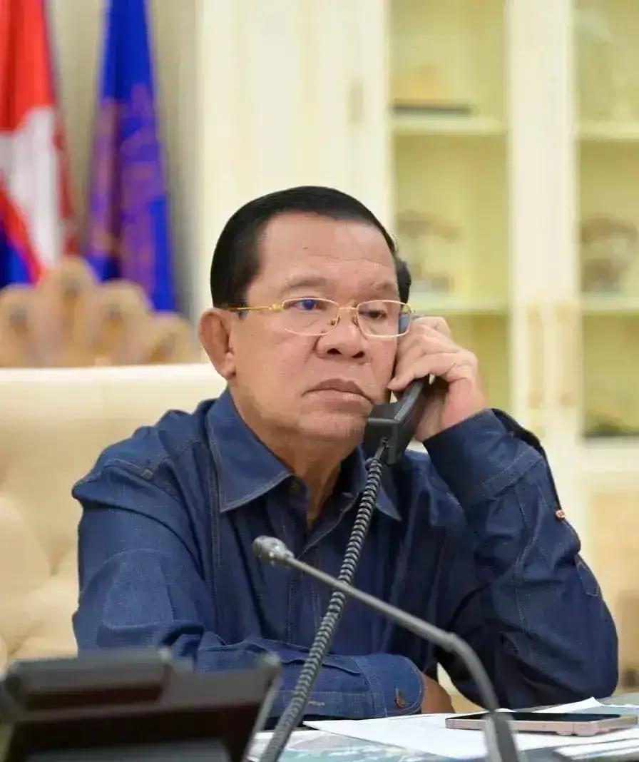 泰国拿捏住了洪森的七寸，就是迟迟不开放边境口岸。据报道，洪森和柬埔寨首相洪玛奈都