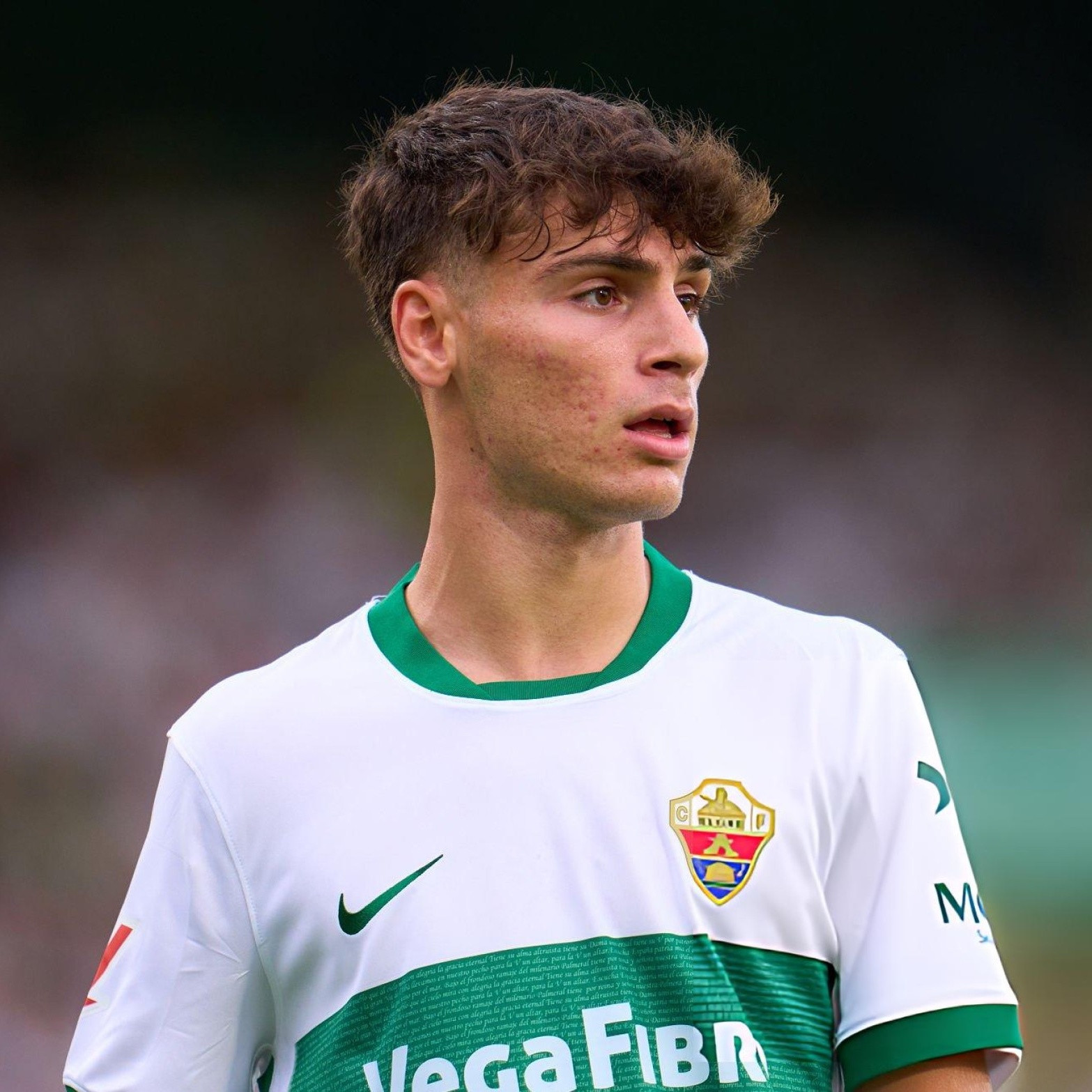 皇马SamDean:❗️皇家马德里长期以来一直对埃尔切的中场球员罗德里戈·门