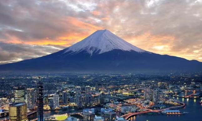 昨晚，和一位日本网友聊天，他透露了一个令人诧异的消息！他说自从今年6月中方恢