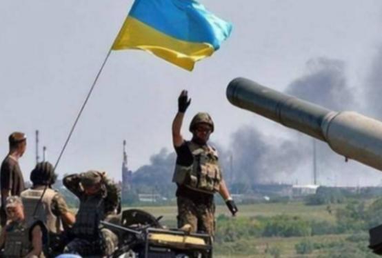 《乌克兰四年血战：从俄罗斯超级大国到二流国家，自己却沦为大国博弈的牺牲品》